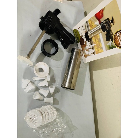 COOKS WORKS Cookie Press & 8 Pc Icing Set Stainless steel - Picture 2 of 4